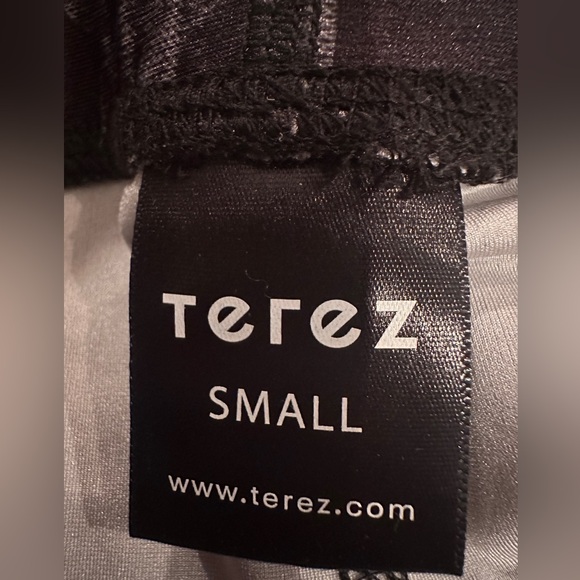 Terez high band leggings- 
Size Small 
Like new condition. - Picture 4 of 6